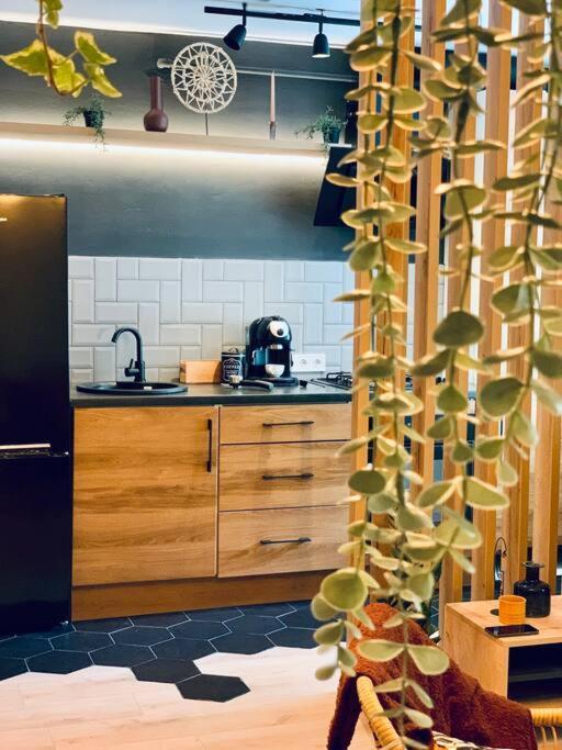 Heart Of The City - Modern Studio With Balcony Bukarest